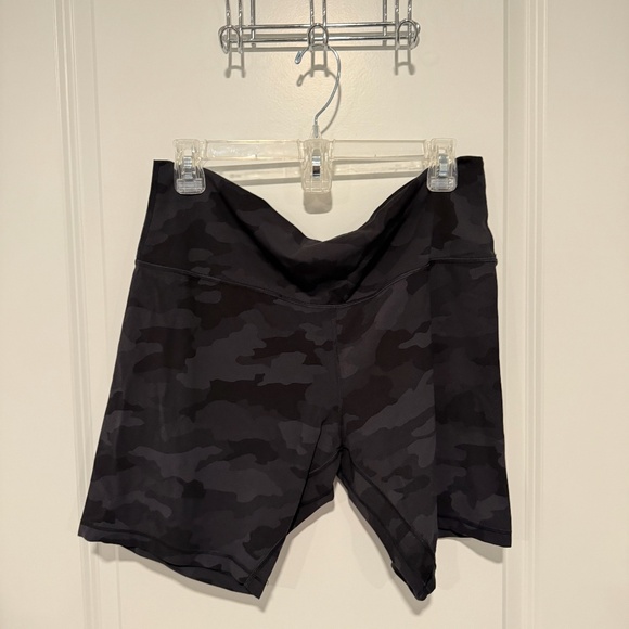 Lululemon Align 8" Shorts Sz 16 - Heritage Camo - Picture 1 of 6